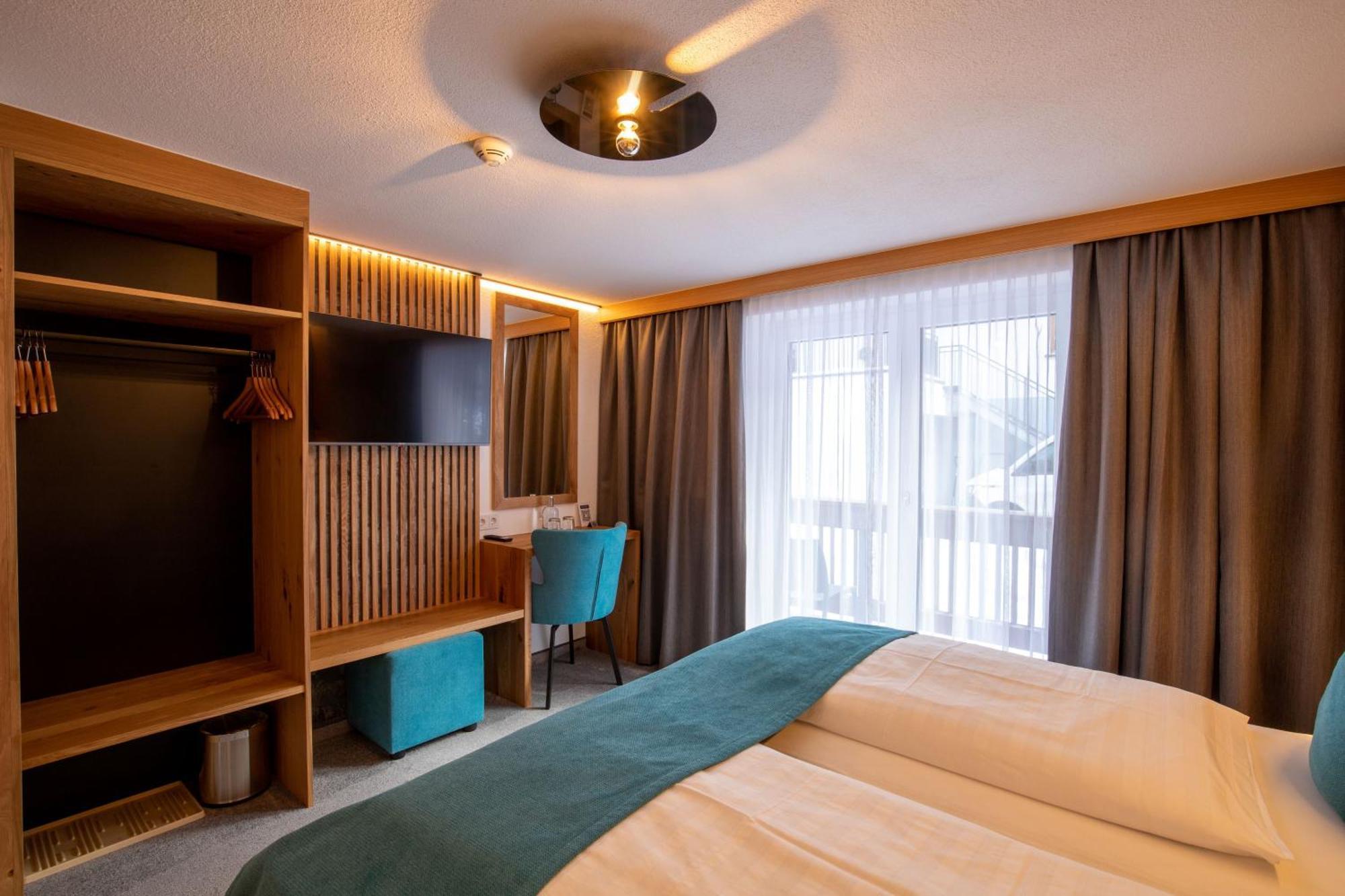Hotel Garni Subretta イシュグル エクステリア 写真