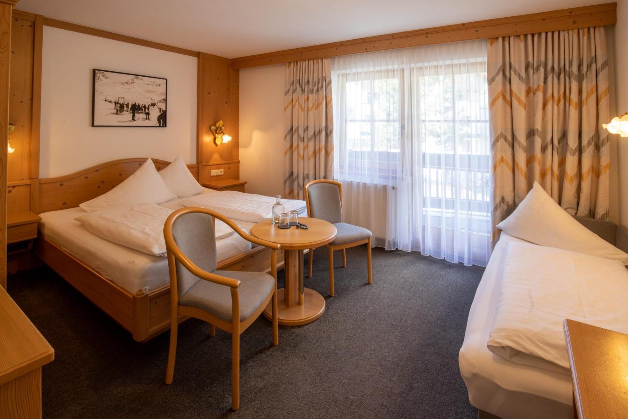 Hotel Garni Subretta イシュグル エクステリア 写真